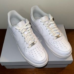 White Nike Air Force 1